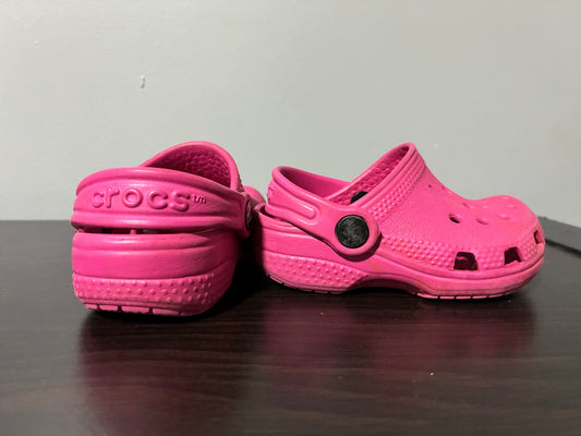 CROCS pink