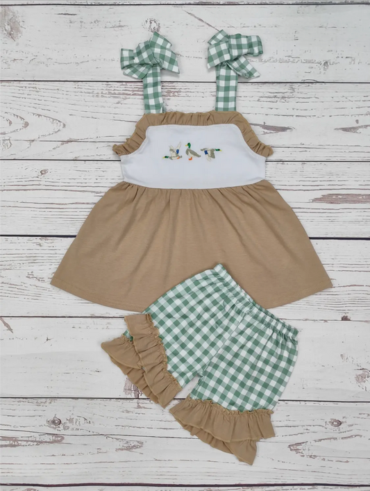 Duck smocked short set